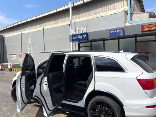 Audi Q7 2012 បង់មុន5000$ យកជិះភ្លាម