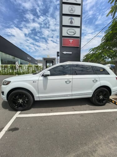 AUDI Q7 2014