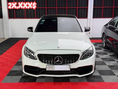 C300 AMG 2015