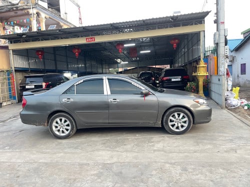 CAMRY  ឆ្នាំ​ 2002 ឡានស្អាត​គ្រឿងក្នុងថ្មី​មិនបុកមិនប៉ះ​មុខក្រោយស្អាត​