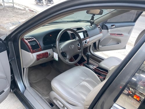 CAMRY  ឆ្នាំ​ 2002 ឡានស្អាត​គ្រឿងក្នុងថ្មី​មិនបុកមិនប៉ះ​មុខក្រោយស្អាត​