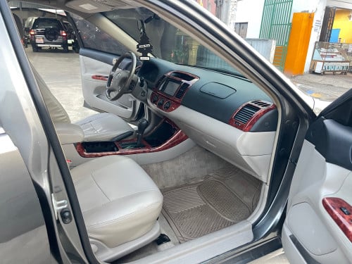 CAMRY  ឆ្នាំ​ 2002 ឡានស្អាត​គ្រឿងក្នុងថ្មី​មិនបុកមិនប៉ះ​មុខក្រោយស្អាត​