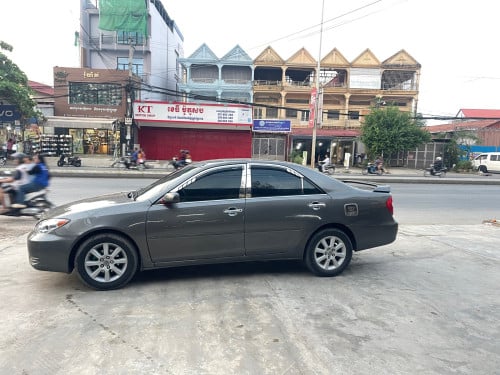 CAMRY  ឆ្នាំ​ 2002 ឡានស្អាត​គ្រឿងក្នុងថ្មី​មិនបុកមិនប៉ះ​មុខក្រោយស្អាត​
