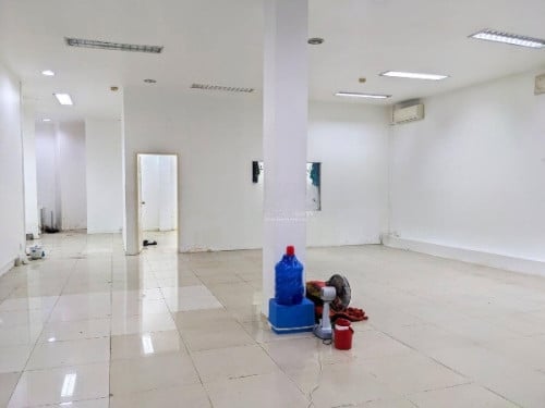 Commercial Shop Space For Rent Daun Penh Near Night Market || 3500$/Month