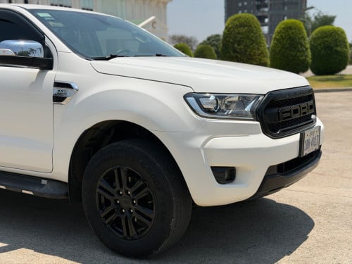 Ford Ranger XLT 2022 2.2L ម៉ាស៊ូតមួយពេញ ជិះបាន 1000Km+
