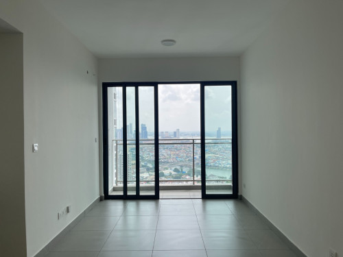 HIGH Floor 2 Bedrooms for SALE in Urban Village Phase 2