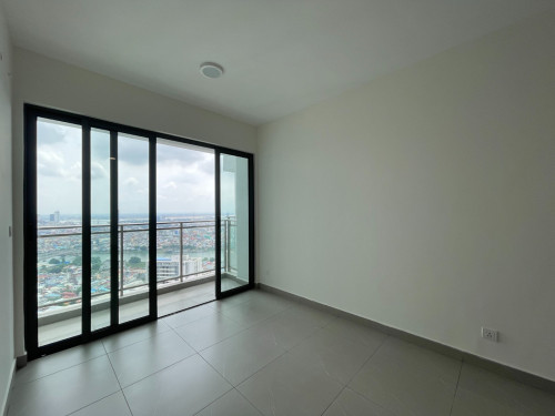 HIGH Floor 2 Bedrooms for SALE in Urban Village Phase 2