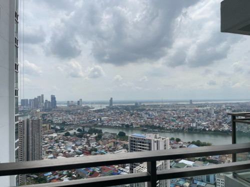 HIGH Floor 2 Bedrooms for SALE in Urban Village Phase 2