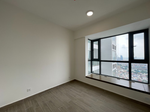 HIGH Floor 2 Bedrooms for SALE in Urban Village Phase 2