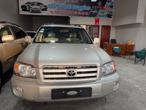 Highlander 2005 P1 V4 កៅអី3ជួរ