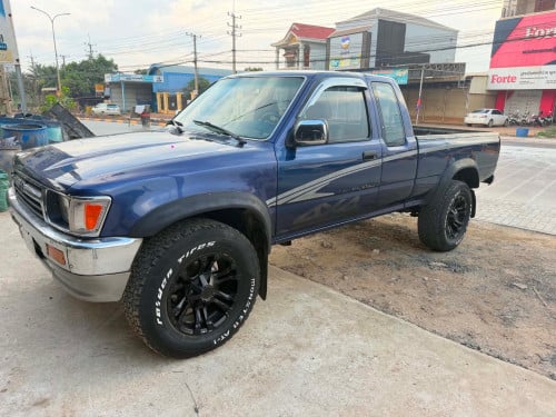 Hilux 1991 លេខដៃប៉ុង2 ម៉ាសុីន Nissan 30