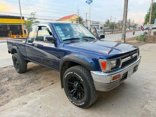 Hilux 1991 លេខដៃប៉ុង2 ម៉ាសុីន Nissan 30
