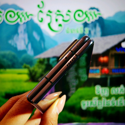 HONOR Magic V2 (វ៉ៃដូរបាន)មានធានាច្បាស់លាស់ត្រឹម