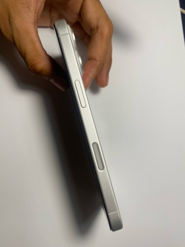 iPhone 16 តូចជាប់ iCloud Zin all មិនធ្លាប់ដោះអីម្តងធានាឲសាក់ថ្ម80 ដងជាង ដូម៉ាសុីនអាចប្រើបាន