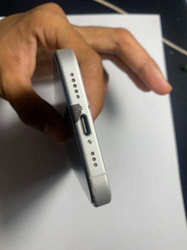 iPhone 16 តូចជាប់ iCloud Zin all មិនធ្លាប់ដោះអីម្តងធានាឲសាក់ថ្ម80 ដងជាង ដូម៉ាសុីនអាចប្រើបាន