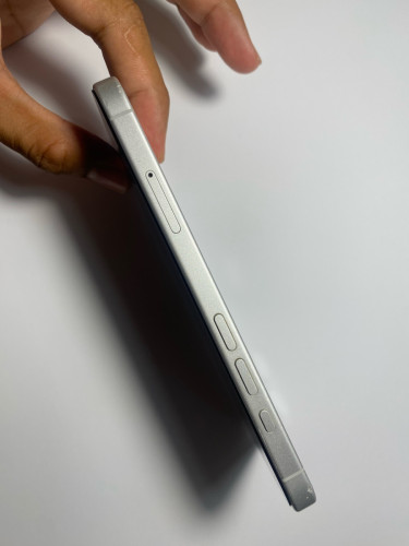 iPhone 16 តូចជាប់ iCloud Zin all មិនធ្លាប់ដោះអីម្តងធានាឲសាក់ថ្ម80 ដងជាង ដូម៉ាសុីនអាចប្រើបាន