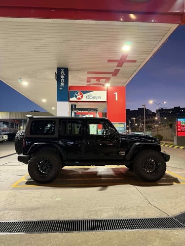 រំលោះផ្ទាល់ជាមួយឃ្លាំង Jeep Wrangler 2020 Rubincon upgrade
