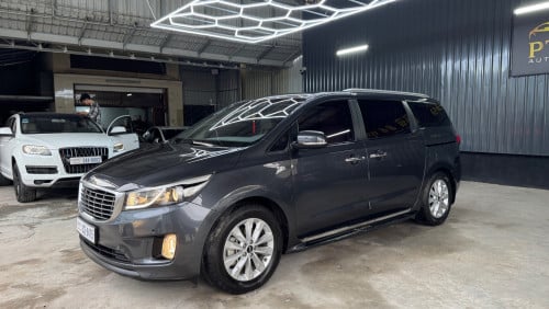 KIA CARNIVAL 2015 Half Full ពណ៍ប្រផេះ