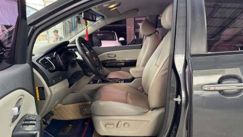 KIA CARNIVAL 2015 Half Full ពណ៍ប្រផេះ
