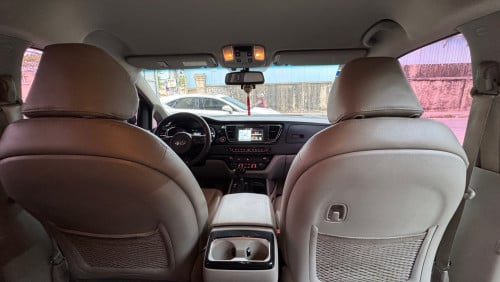KIA CARNIVAL 2015 Half Full ពណ៍ប្រផេះ