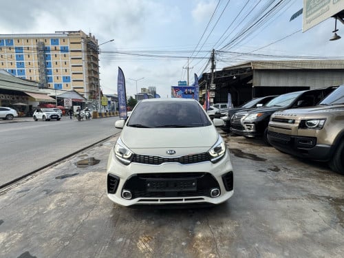 Kia Morning 2017 GT Line Full Options ធានាឡានដូចក្នុងរូប និង ទឹកថ្នាំឡាន នៅស្អាត