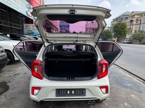 Kia Morning 2017 GT Line Full Options ធានាឡានដូចក្នុងរូប និង ទឹកថ្នាំឡាន នៅស្អាត