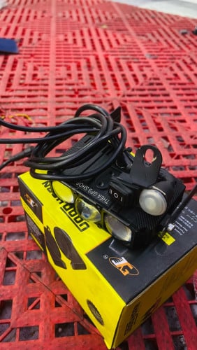 LED 3 Len មួយតឹក