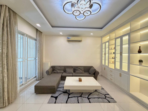 Link A for rent in Borey Chip Mong land sensok Aeon2 price 1100$ negotiable full furniture