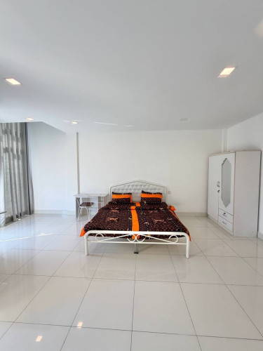 Link A for rent in Borey Chip Mong land sensok Aeon2 price 1100$ negotiable full furniture