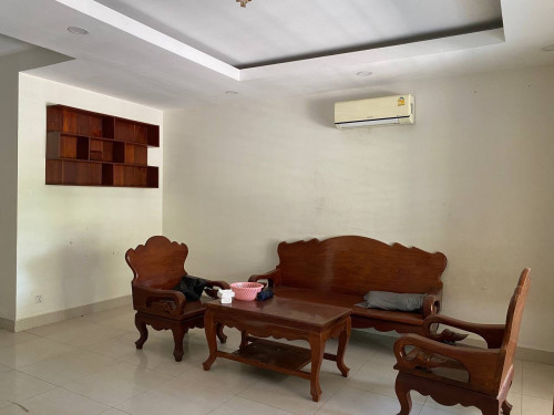 Link house for rent at Sensok (touk thlar )