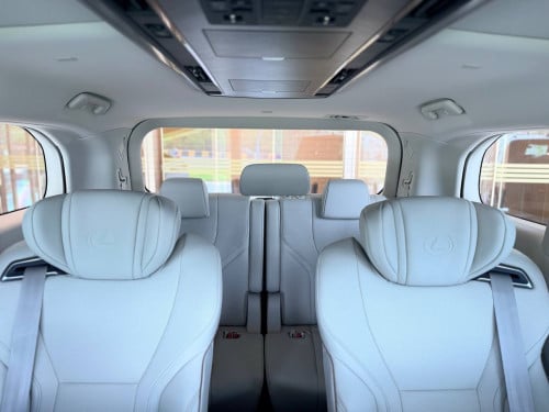 LM350h 2026 / 7seater / In stock now!!
