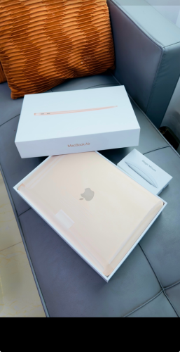 MacBook Air M1 ថ្មី99.9%