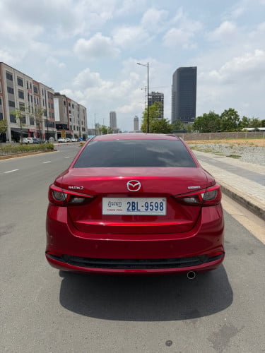 Mazda 2 Full option 2021 ម្ចាស់ផ្ទាល់ ថ្នាំហ្សុីនមួយជុំ