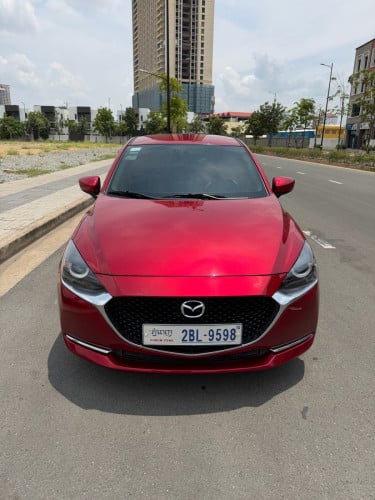 Mazda 2 Full option 2021 ម្ចាស់ផ្ទាល់ ថ្នាំហ្សុីនមួយជុំ