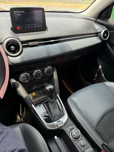 Mazda 2 Full option 2021 ម្ចាស់ផ្ទាល់ ថ្នាំហ្សុីនមួយជុំ