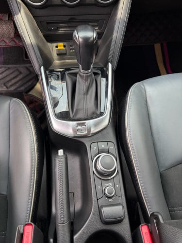 Mazda 2 Full option 2021 ម្ចាស់ផ្ទាល់ ថ្នាំហ្សុីនមួយជុំ