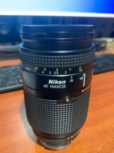 Nikon lens 35-135 លល់ធូៗ
