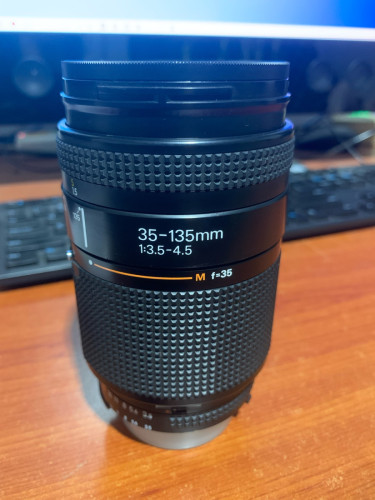 Nikon lens 35-135 លល់ធូៗ