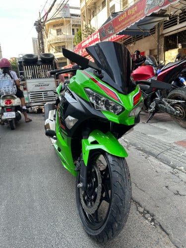NINJA 400