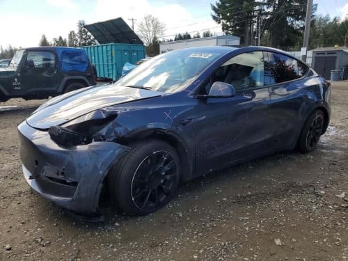 Sell Tesla model Y 2021 long range dual motor សាង​19700$