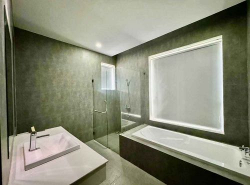 Single Villa for rent very urgent