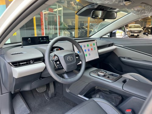 TOYOTA Bz5 2025 Range 630KM