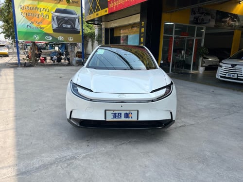 TOYOTA Bz5 2025 Range 630KM
