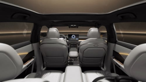TOYOTA BZ7 (បើកទទួលកក់​ មានគ្រប់ Option សម្រាប់ជ្រើសរើស)