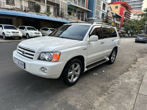 Toyota Highlander 03 p1