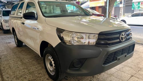 Toyota hilux Revo 2020 លេខដៃ 1បាំង Urgent Sale!!!