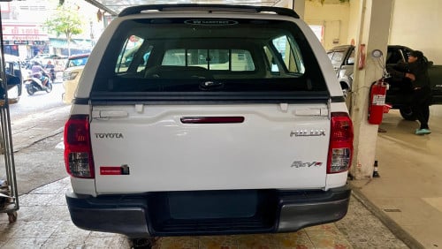 Toyota hilux Revo 2020 លេខដៃ 1បាំង Urgent Sale!!!
