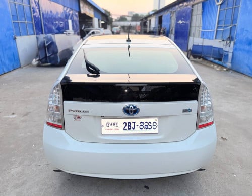 Toyota Prius 2010 Option 4 សូឡា ខាងក្នុងលឿង