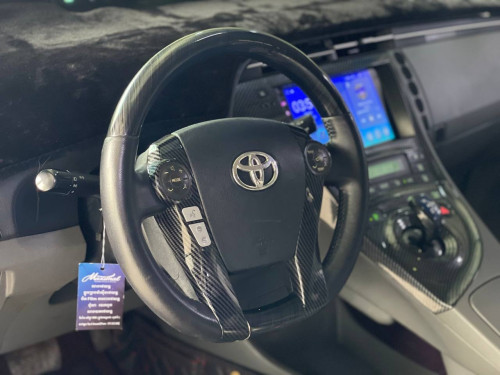 Toyota Prius 2011 option 4 Solar ទេីបតែចូលស្តុកថ្មី តម្លៃល្អ បង់រំលស់សិក្សា១៥នាទីដកឡាន