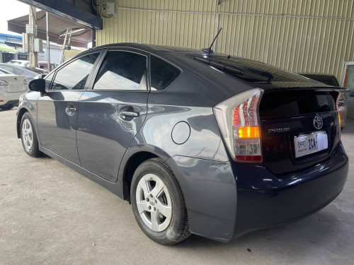 Toyota Prius 2011 option 4 Solar ទេីបតែចូលស្តុកថ្មី តម្លៃល្អ បង់រំលស់សិក្សា១៥នាទីដកឡាន